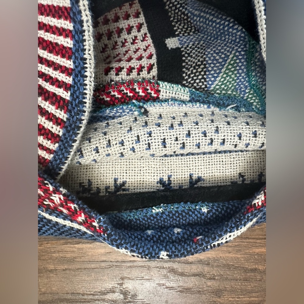 HANDMADE Snowman Snow flakes mittens red blue tapestry Hoodie by me, did my best - Picture 10 of 17